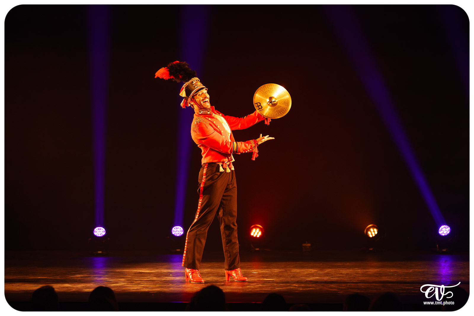 CABARET CANAILLE (LE BURLESQUE KLUB)